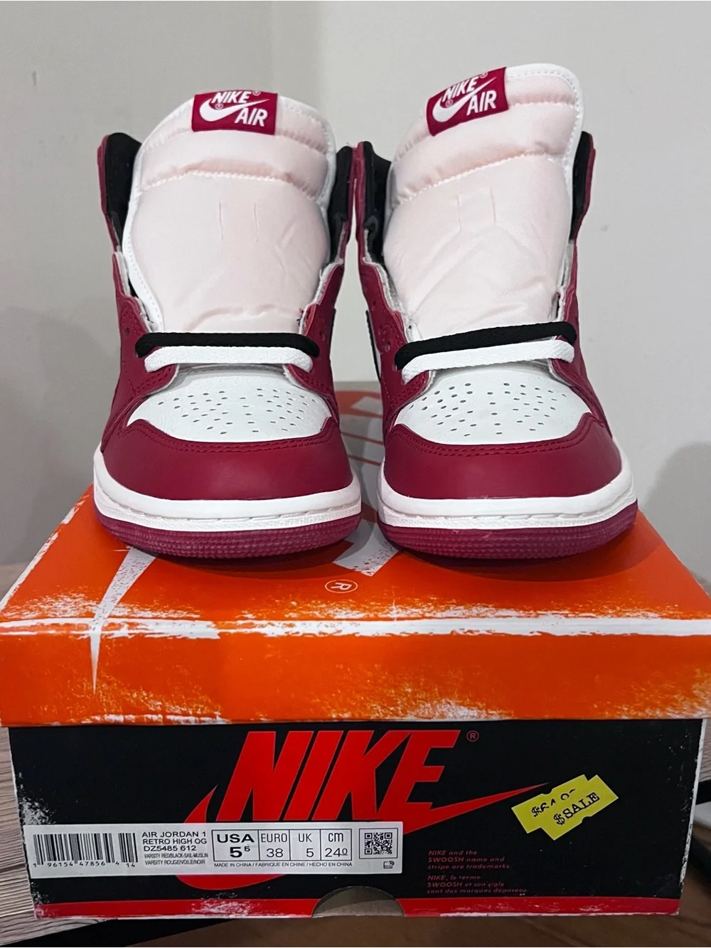 Nike Air Jordan 1 Retro High Chicago Lost and Found Sneakers